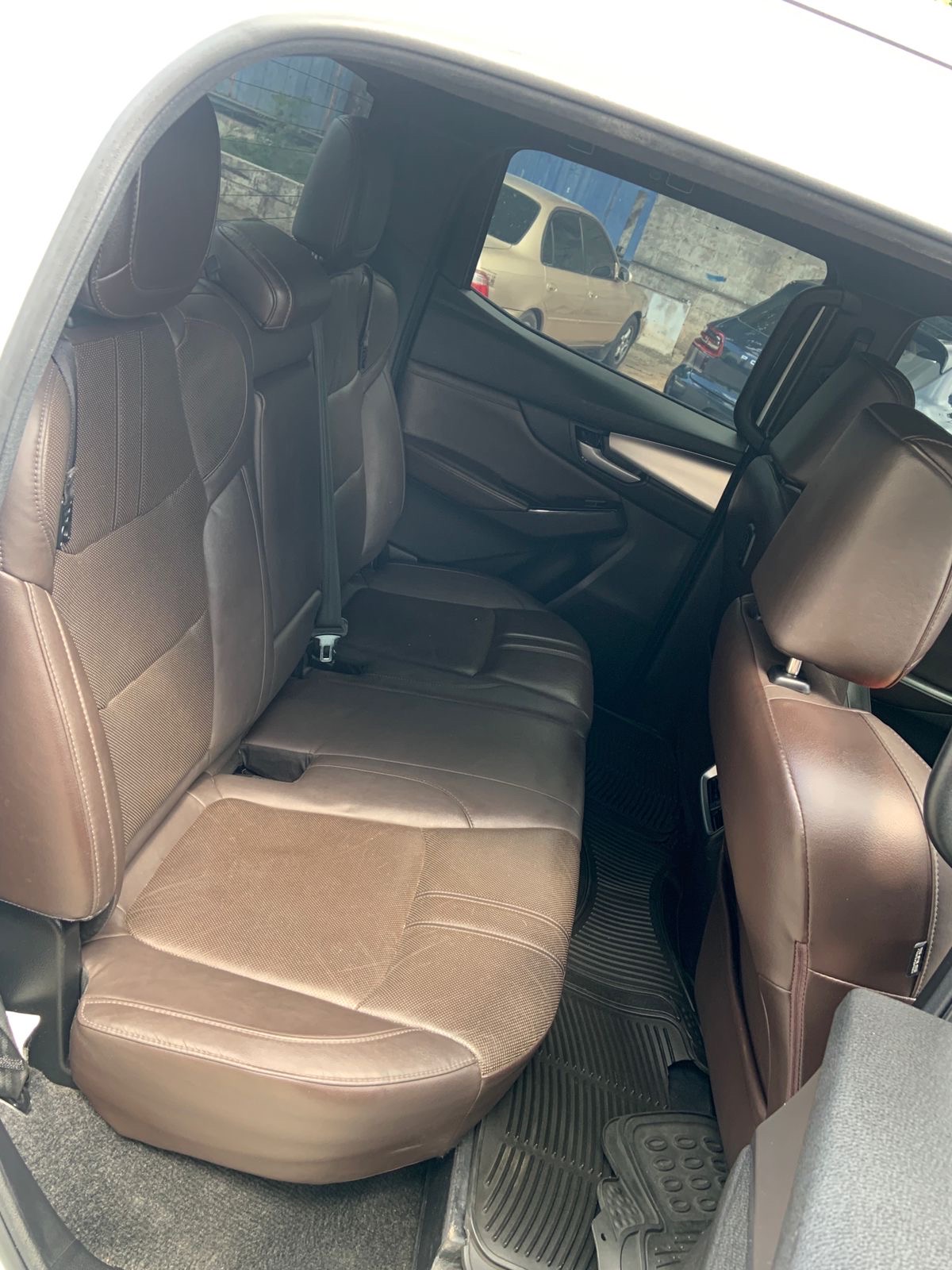 jeepetas y camionetas - Mazda BT 50 como nueva  5
