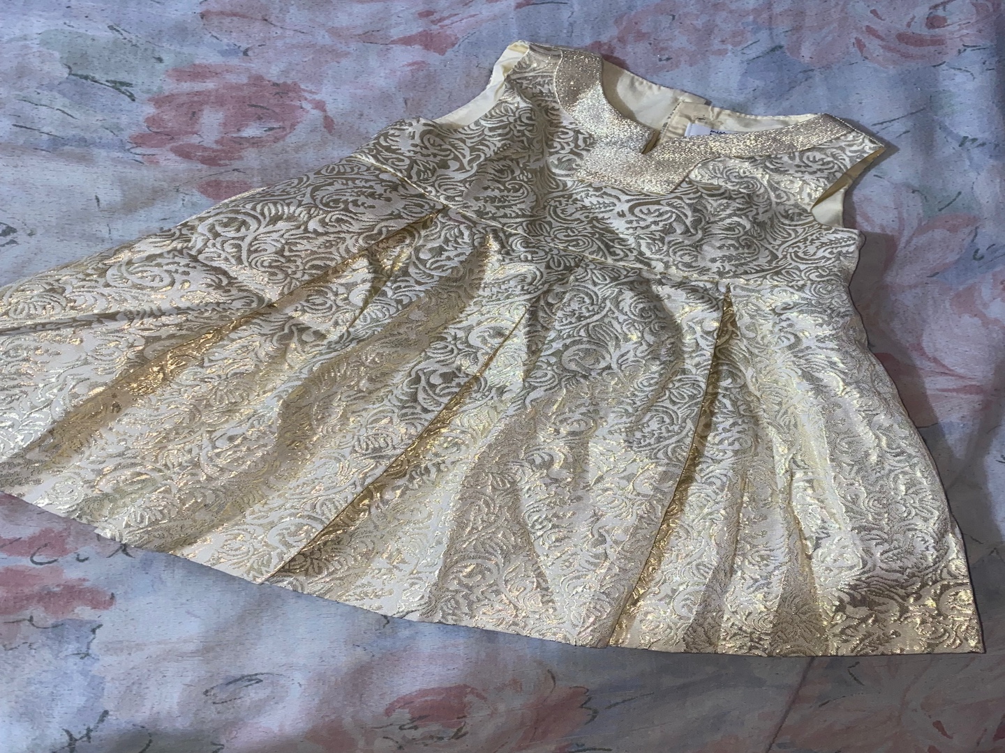 ropa y zapatos - Se vende vestidos y zapatilla de niña de un solo uso  2