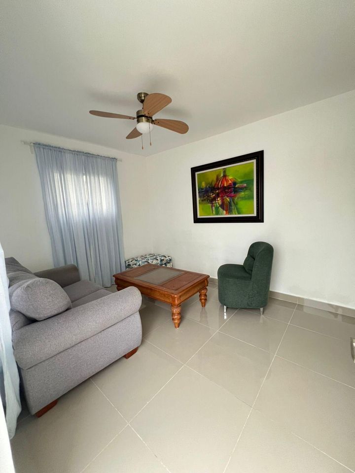 casas - Casa en Alquiler, 2habitac. amueblada. Punta Cana 1
