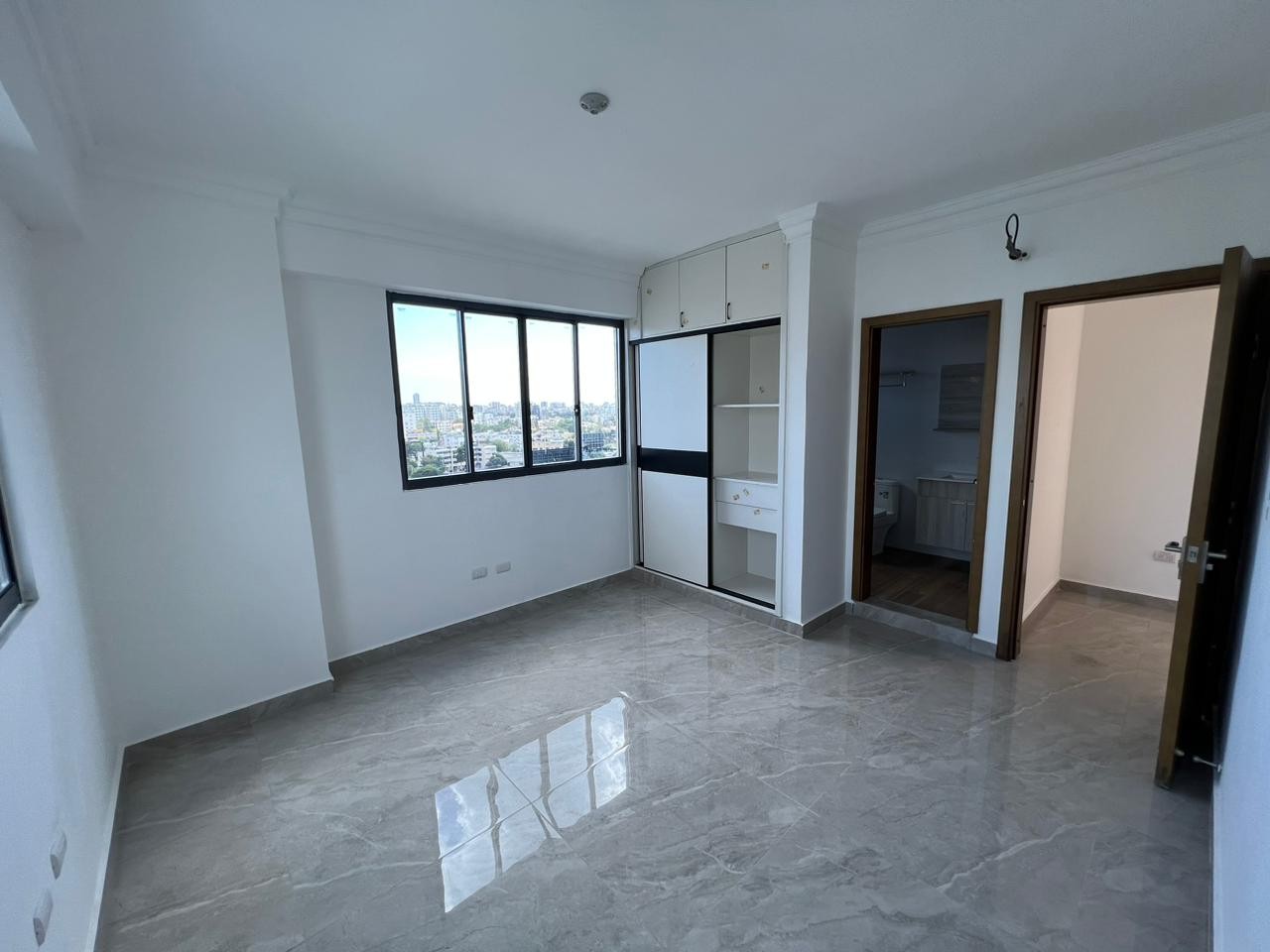 apartamentos - Torre paraíso 
Torre moderna Airbnb friendly y peds friendly 
9no piso .3hab