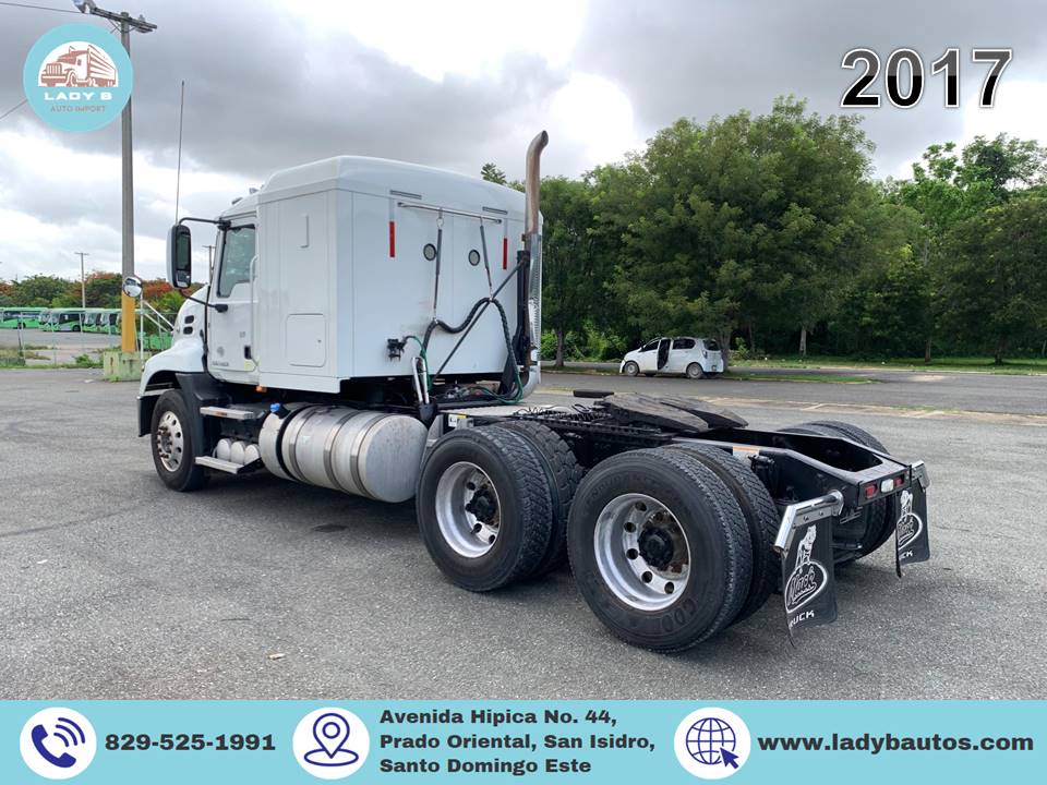 camiones y vehiculos pesados - Mack Pinnacle 2017 3