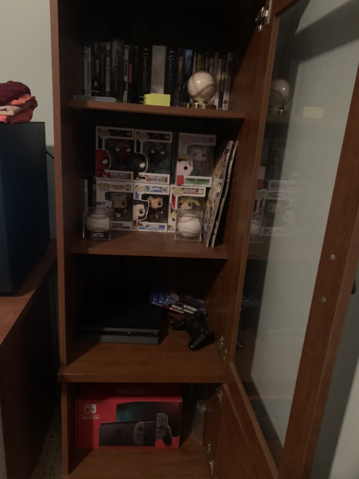 muebles y colchones - Juego de estante con vitrina  1