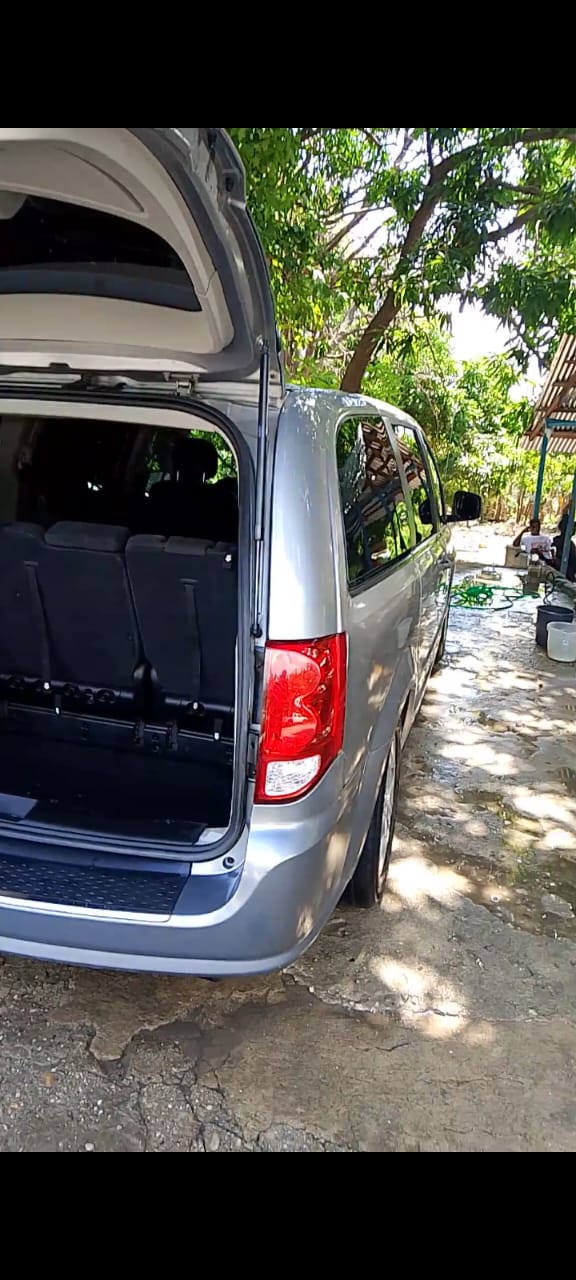 jeepetas y camionetas - dodge caravan 2016  3