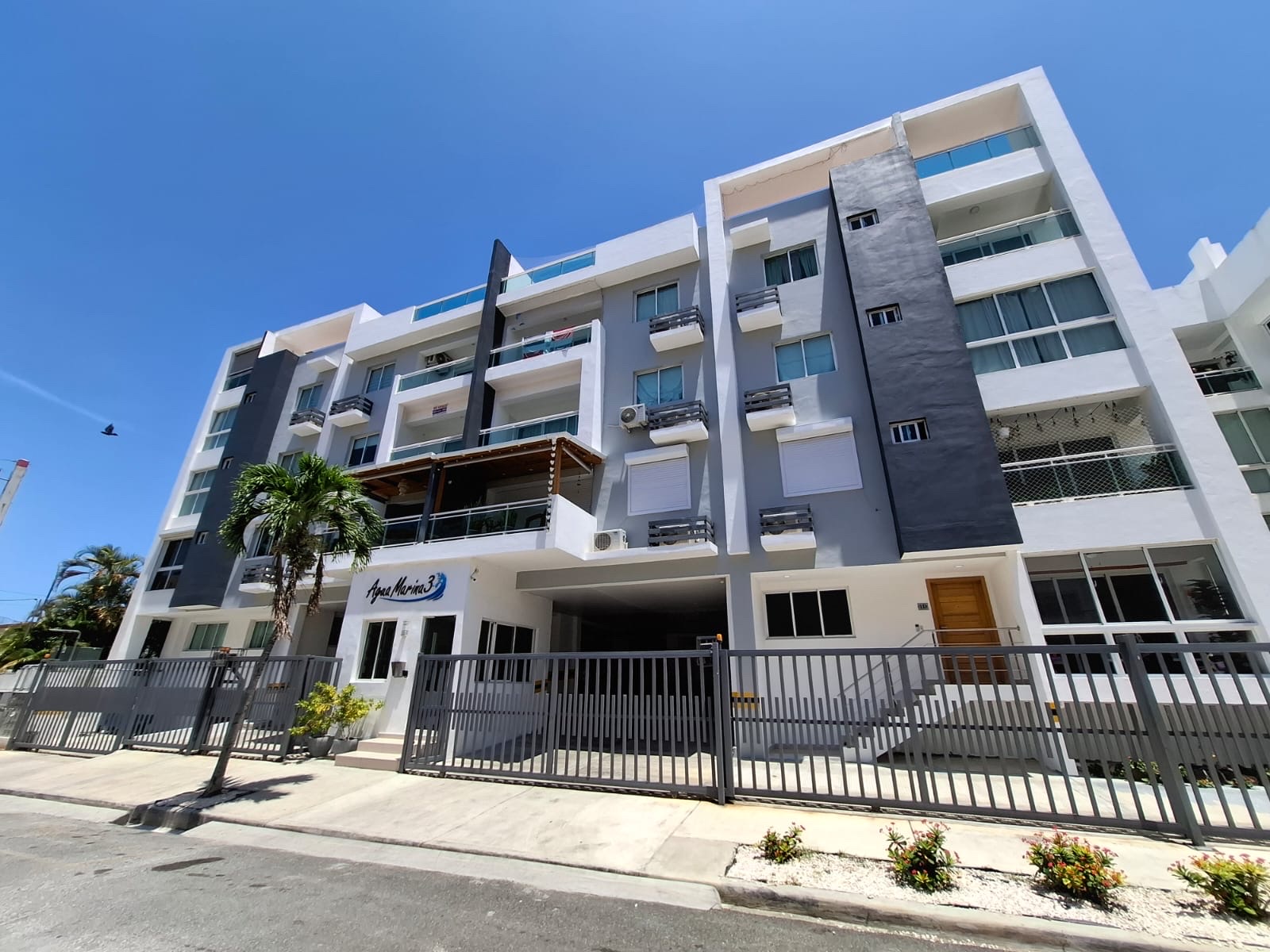 apartamentos - Vendo Apartamento de 2 Habitaciones en la Avenida Independencia, Santo Domingo 4