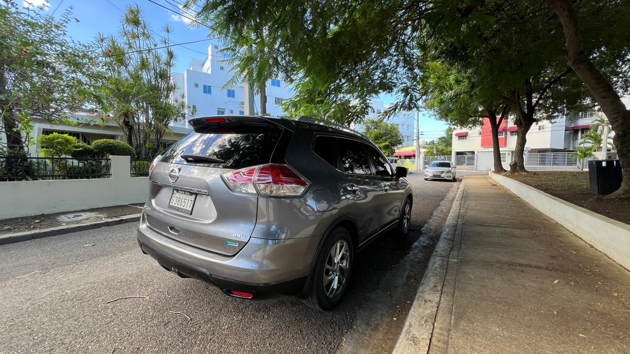 jeepetas y camionetas - Nissan X-Trail 2017 kilometraje original 6