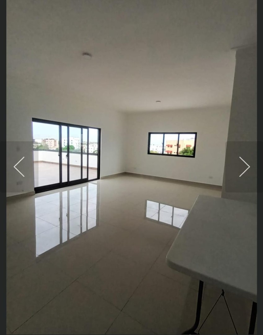 apartamentos - ALQUILO apartamento en Los Restauradores

Nuevo a estrenar

Piso 3 

Balcón 
 7