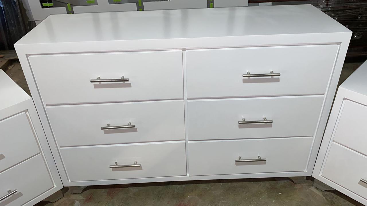 muebles y colchones - Cómoda con gavetas  0