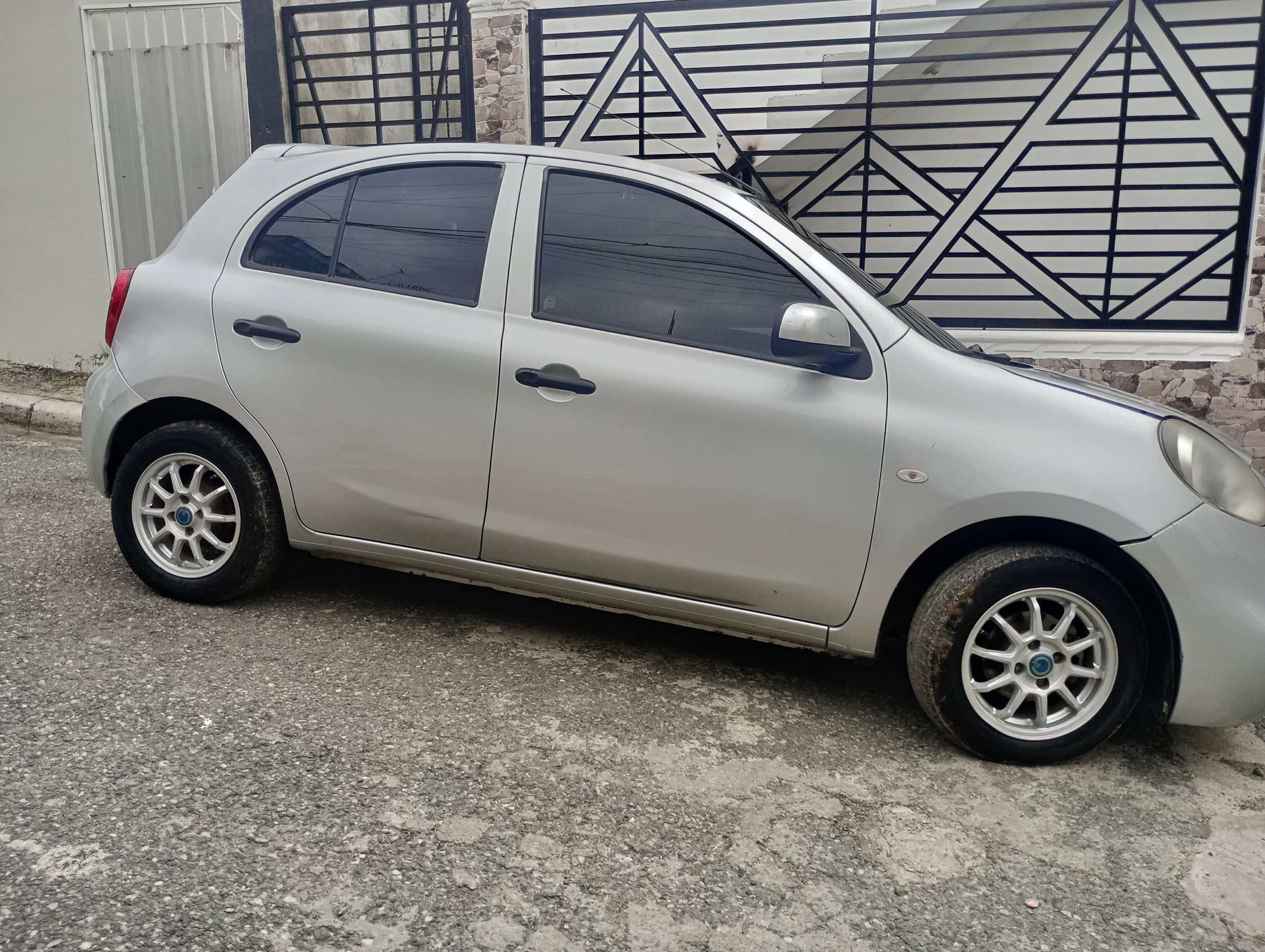 carros - Nissan March 2015 2