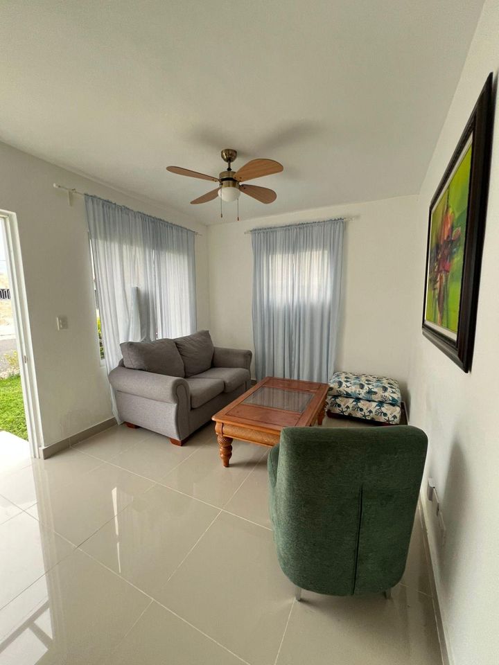casas - Casa en Alquiler, 2habitac. amueblada. Punta Cana 2