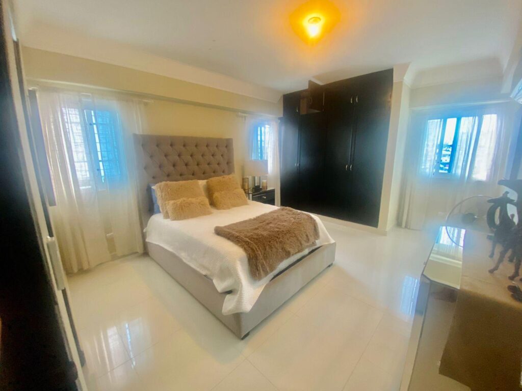 apartamentos - 2726- APTO. EN SERRALLES, STO. DGO.  7