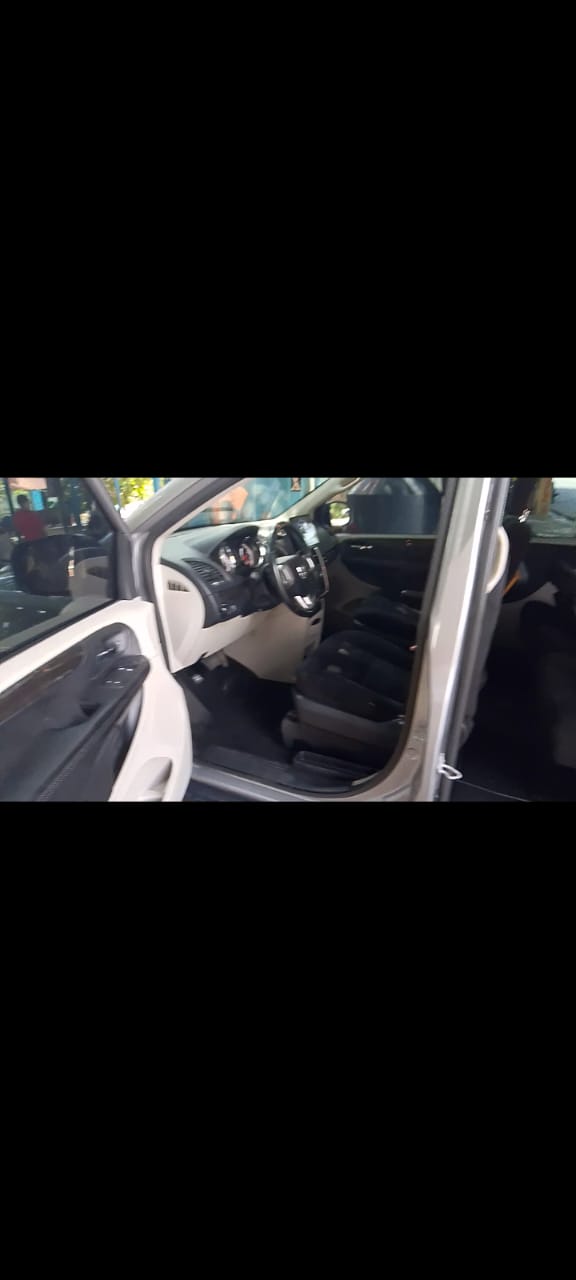 jeepetas y camionetas - dodge caravan 2016  4