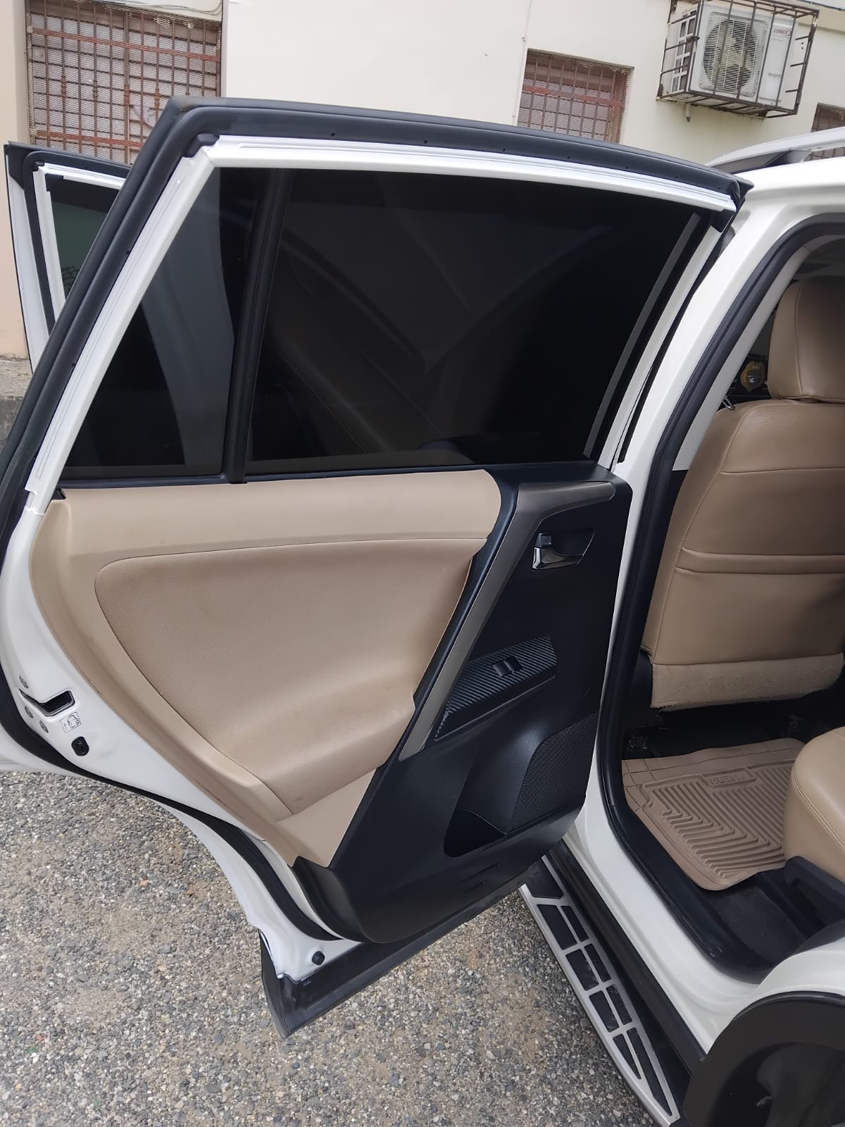 jeepetas y camionetas - Jeepeta rav4 cómo nueva pocas Milla  2
