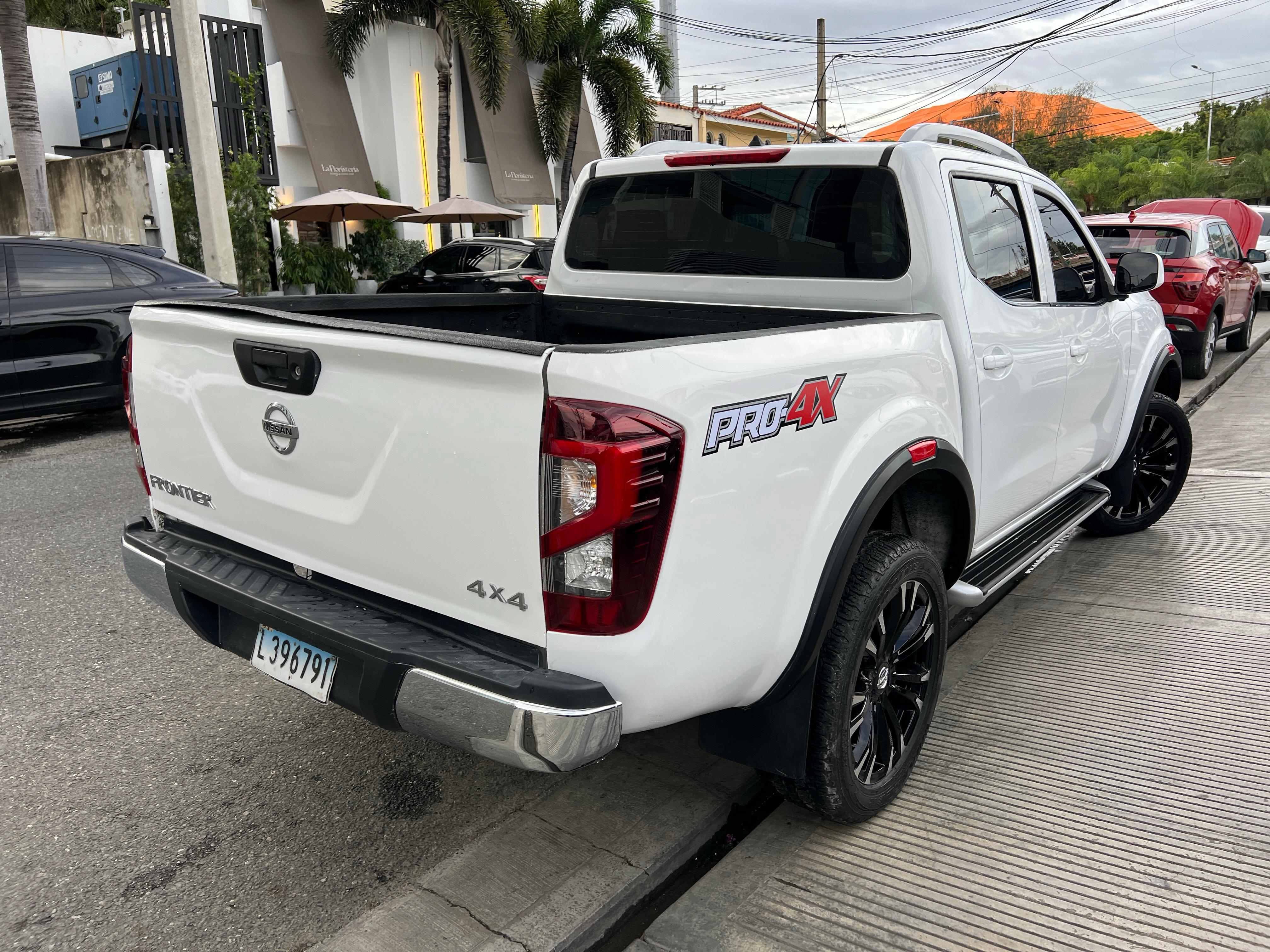 jeepetas y camionetas - Nissan Frontier NP300 2019 Modificada 3