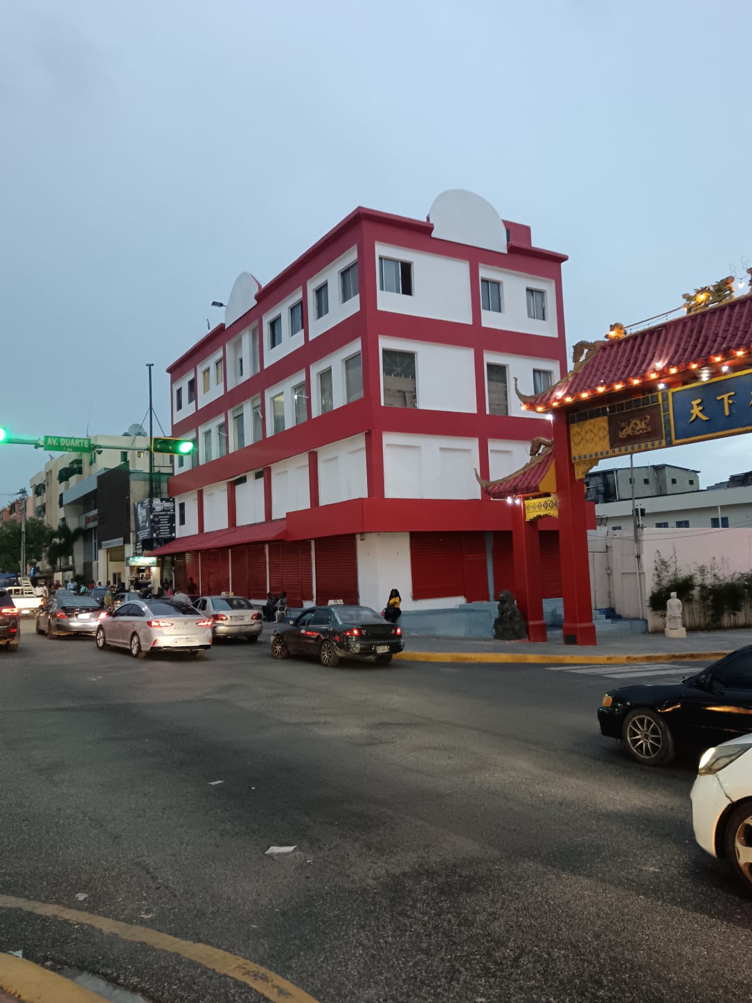 oficinas y locales comerciales - Local para Farmacia Duarte entrada barrio Chino 4