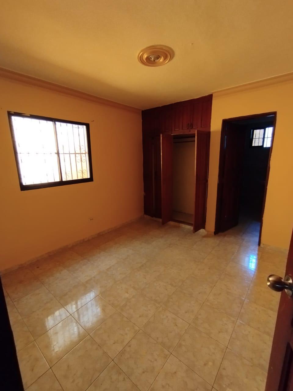 casas - Casa en venta o Alquiler en Sto.Dgo Este. Contactos en la 1ra foto y este medio. 9