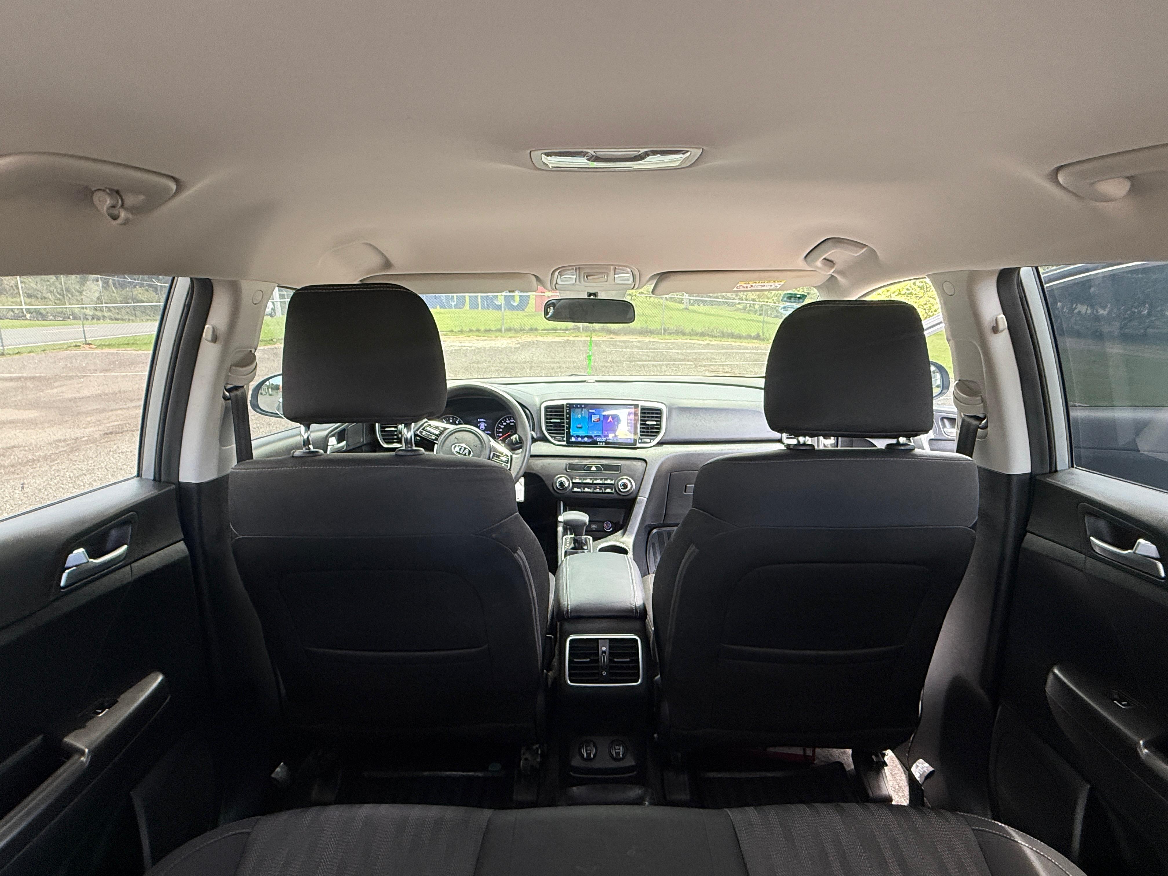 jeepetas y camionetas - Vendo kia sportage lx 2020 5