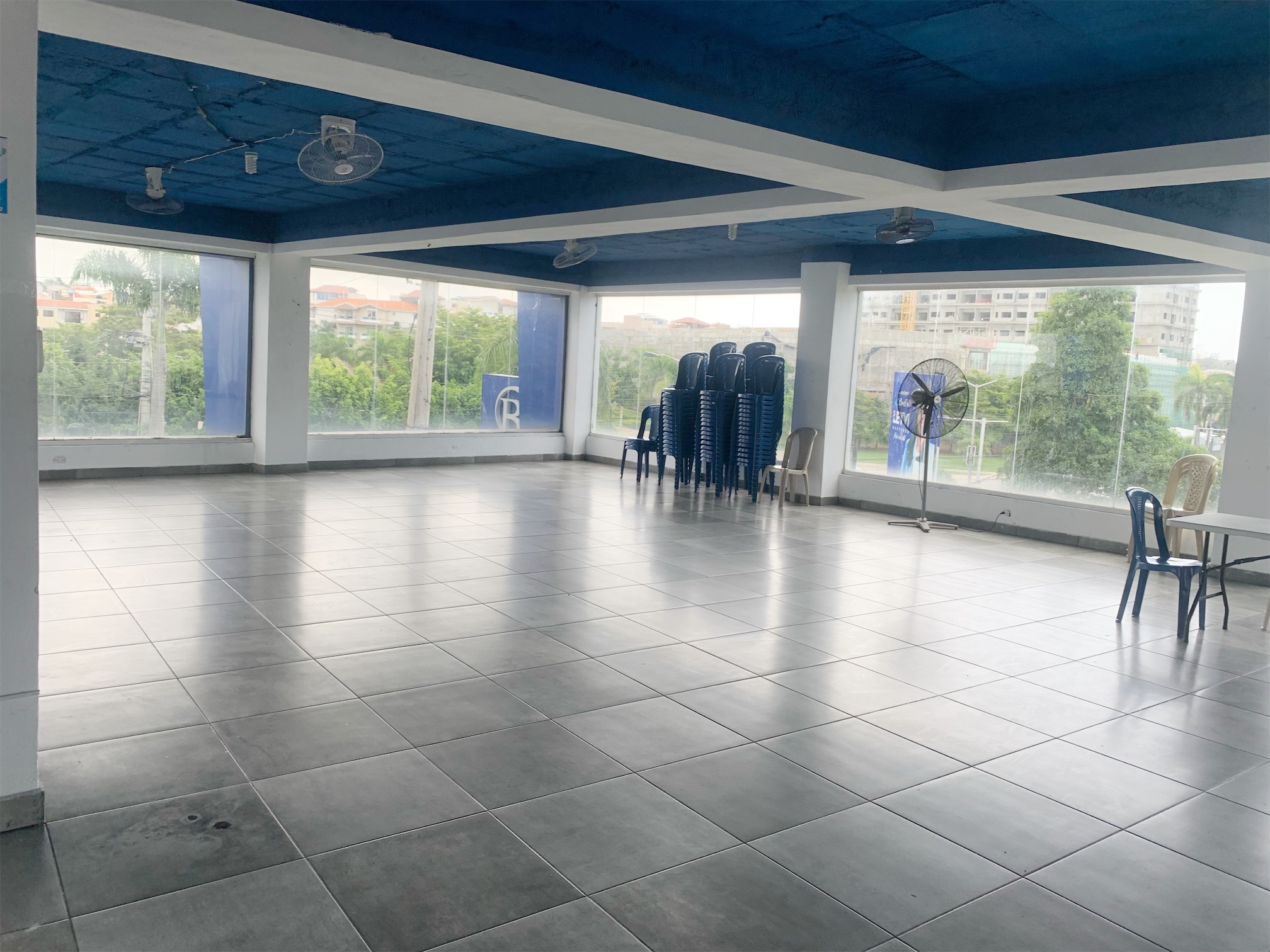 oficinas y locales comerciales - Locla espacio abierto 200m 3