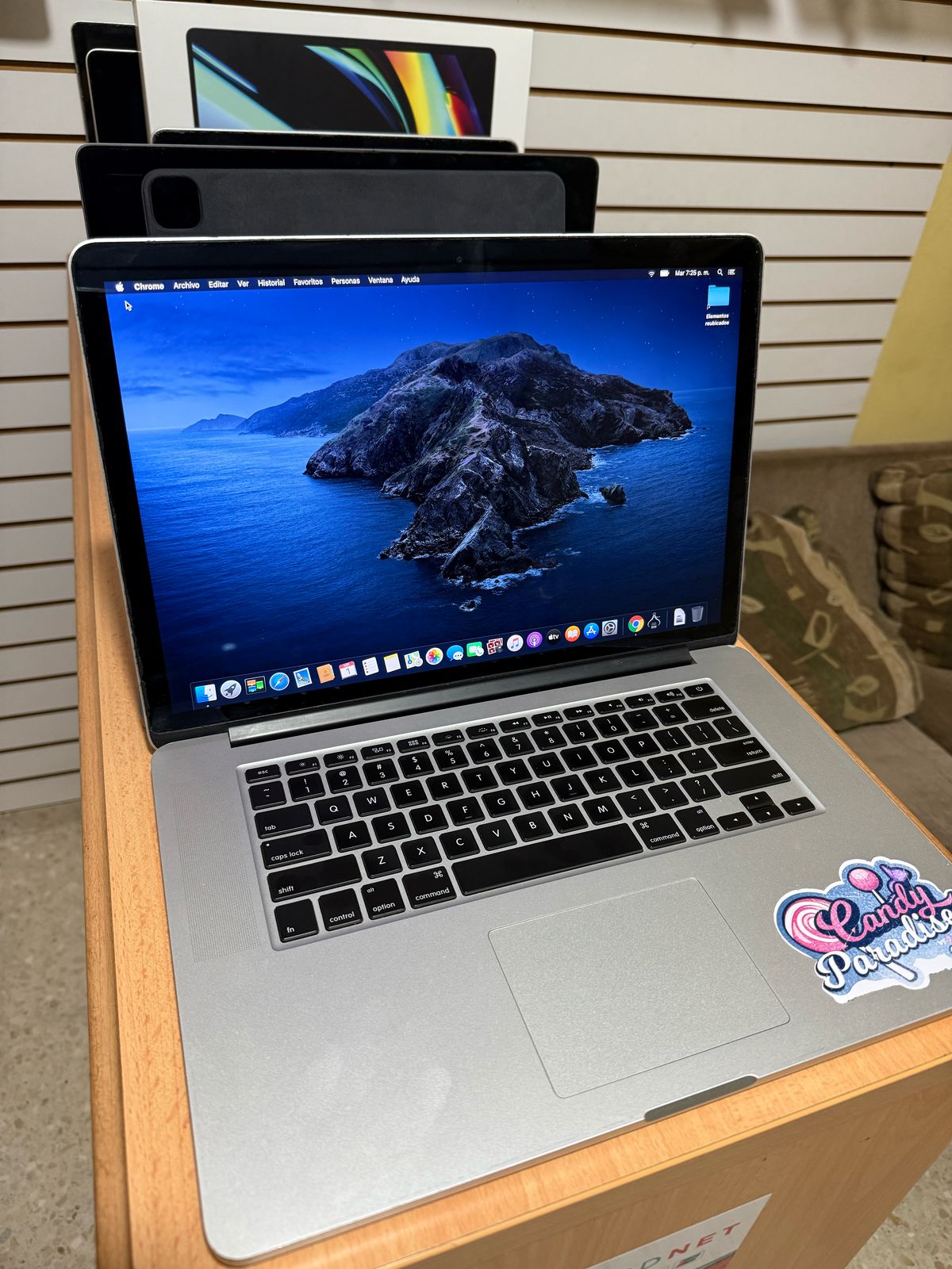 computadoras y laptops - MacBook Pro A1398 Core i7 2.3 Ghz de oportunidad 1