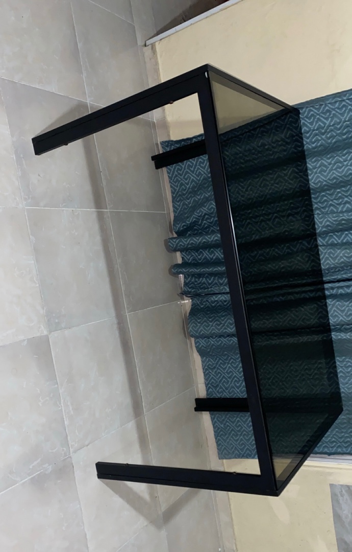 muebles y colchones - Vendo mesa con tope de cristal