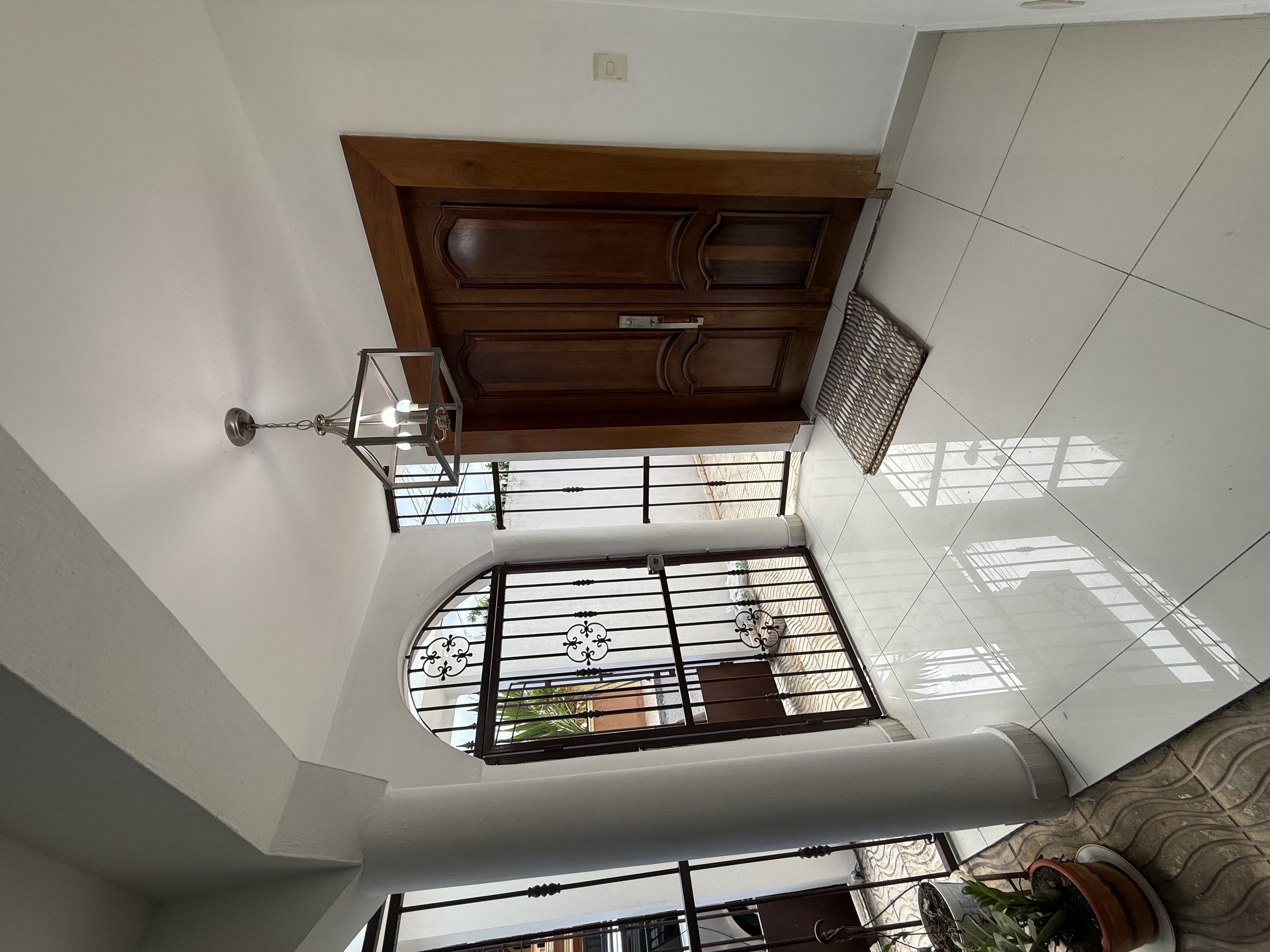 casas - VENDO CASA DE 3 HABITACIONES CON EXCELENTE DISTRIBUCIÓN. 3