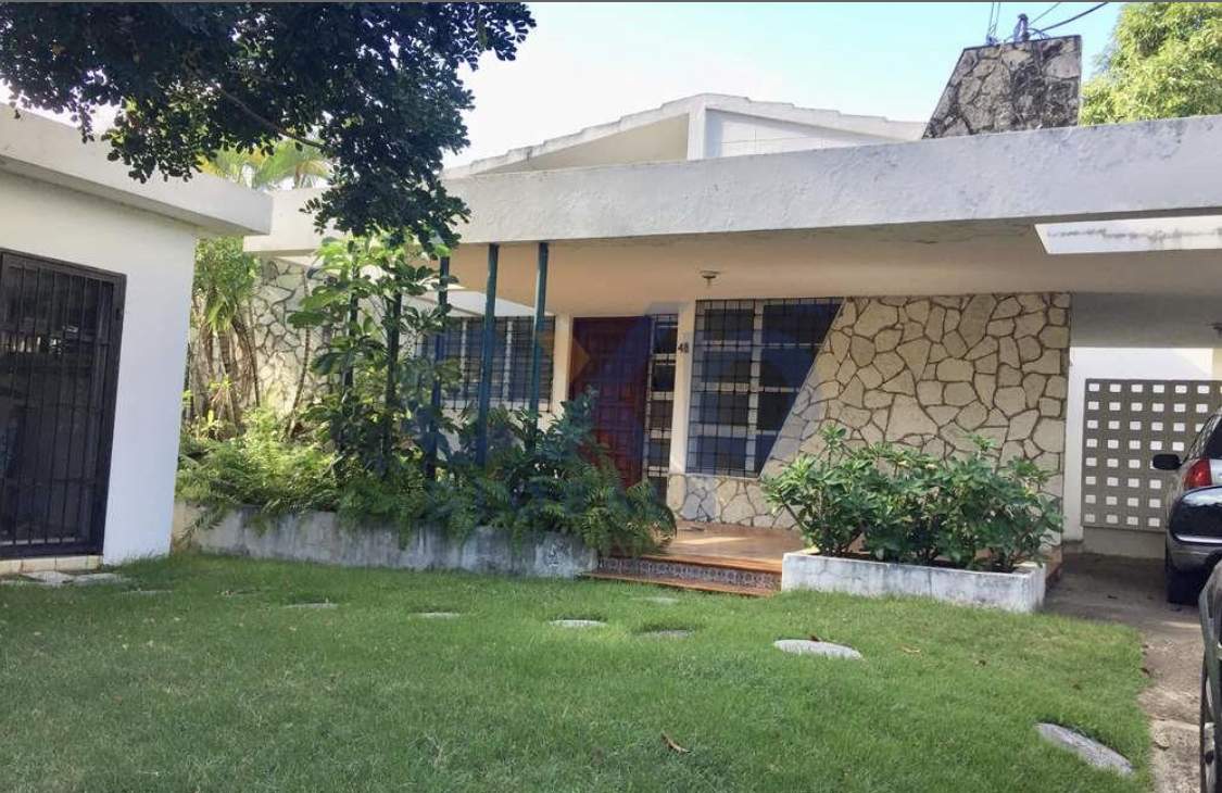 casas - Venta de casa en zona universitaria Distrito Nacional con 705mts Santo Domingo 0