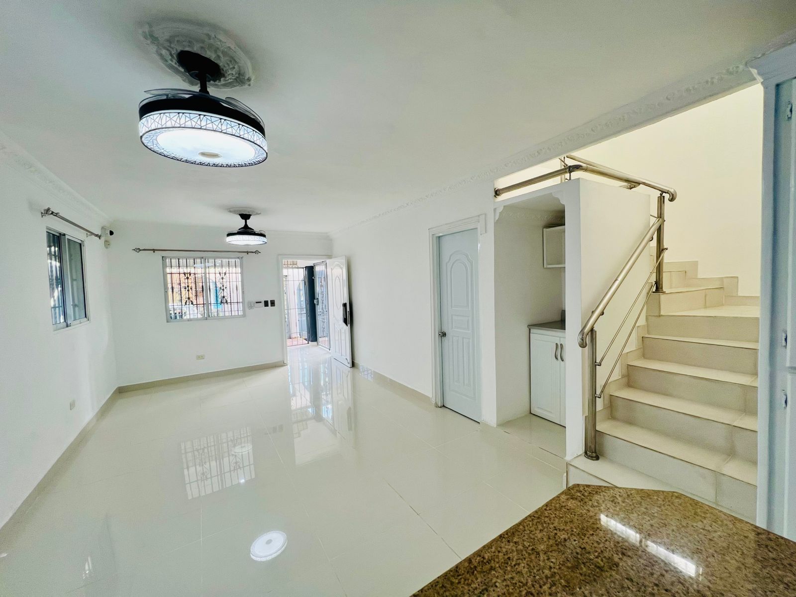 casas - VENDO CASA DE 2 NIVEL, DE OPORTUNIDAD Y POR DEBAJO 2