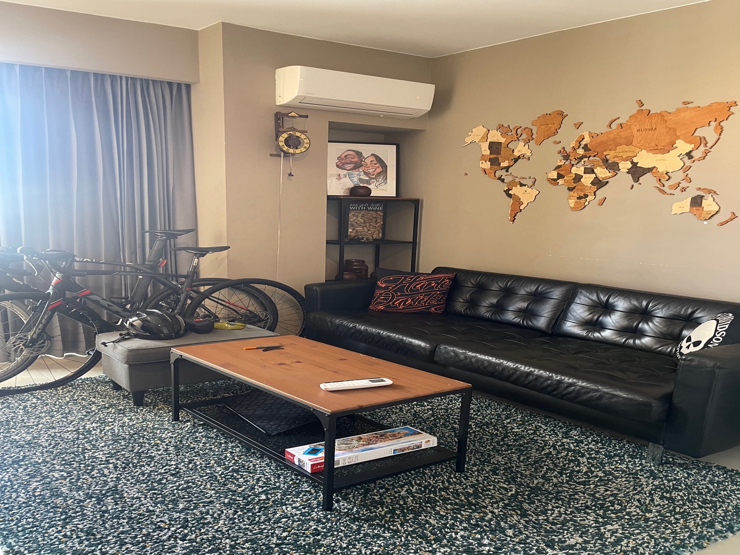 apartamentos - EVARISTO MORALES - VENDO Amueblado APTO TORRE MODERNA
8mo. Nivel
160 Mts2
 3