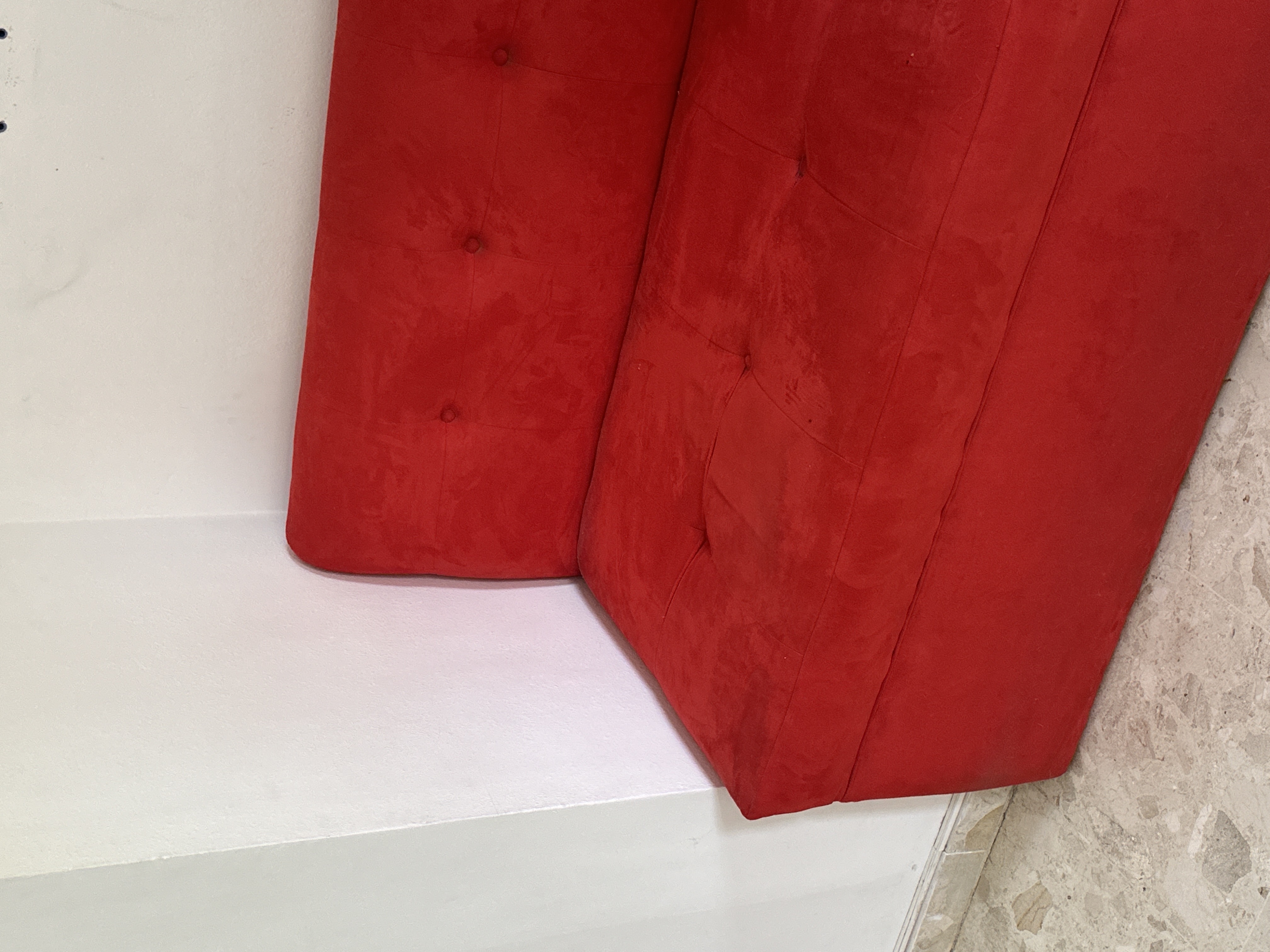 muebles y colchones - Sofá Rojo de 2 Plazas – Compacto, Cómodo y Estilo Moderno 1