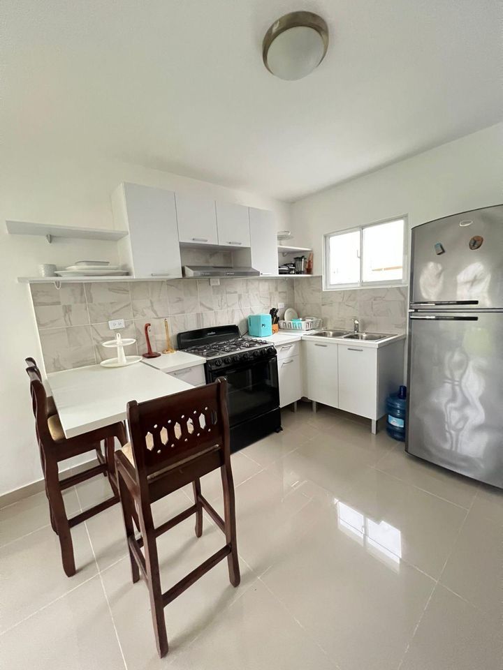 casas - Casa en Alquiler, 2habitac. amueblada. Punta Cana 3