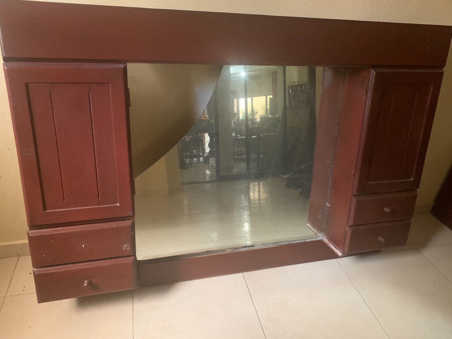 muebles y colchones - Botiquín caoba 4800
Oportunidad!!!! 5