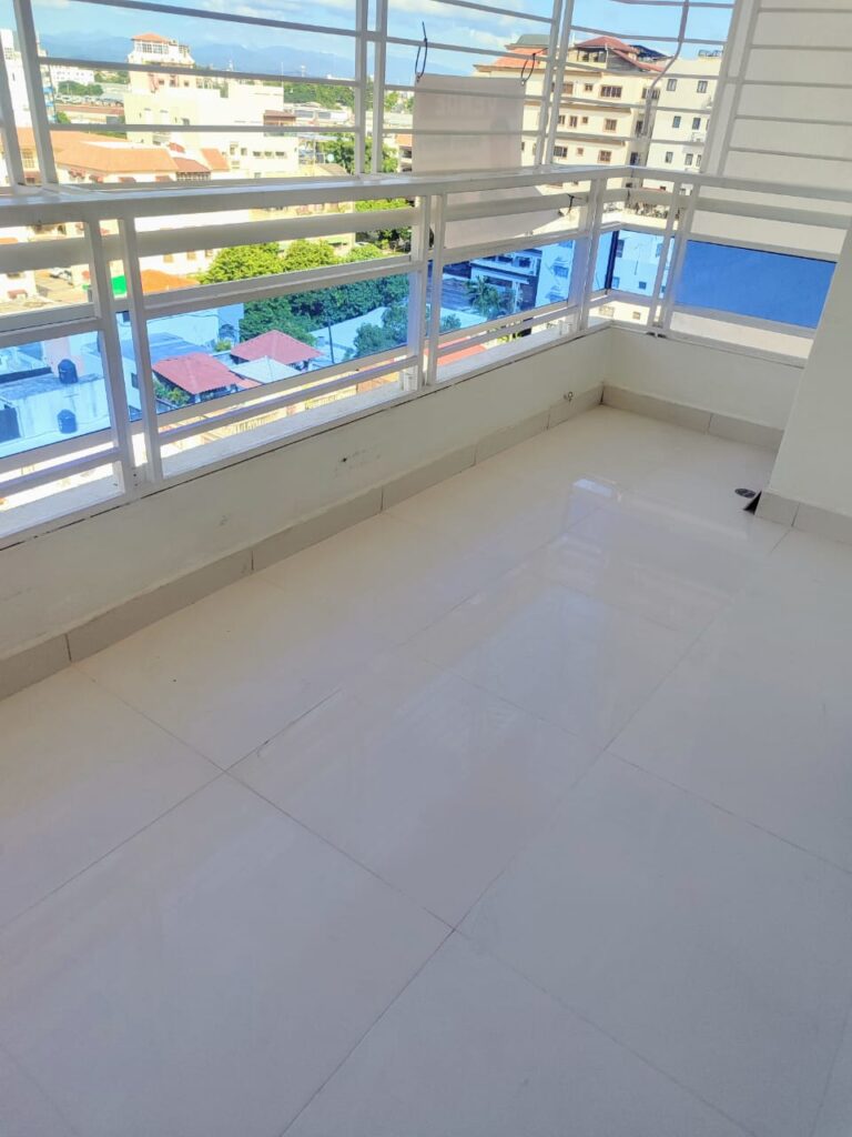 apartamentos - 2720- APTO. EN URB. REAL, STO. DGO.  7