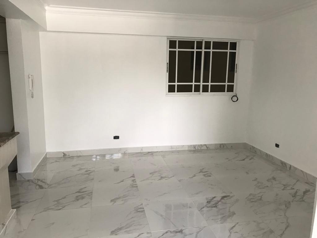 apartamentos - Se Vende Apartamento en La zurza I, cerca del Monumento 3