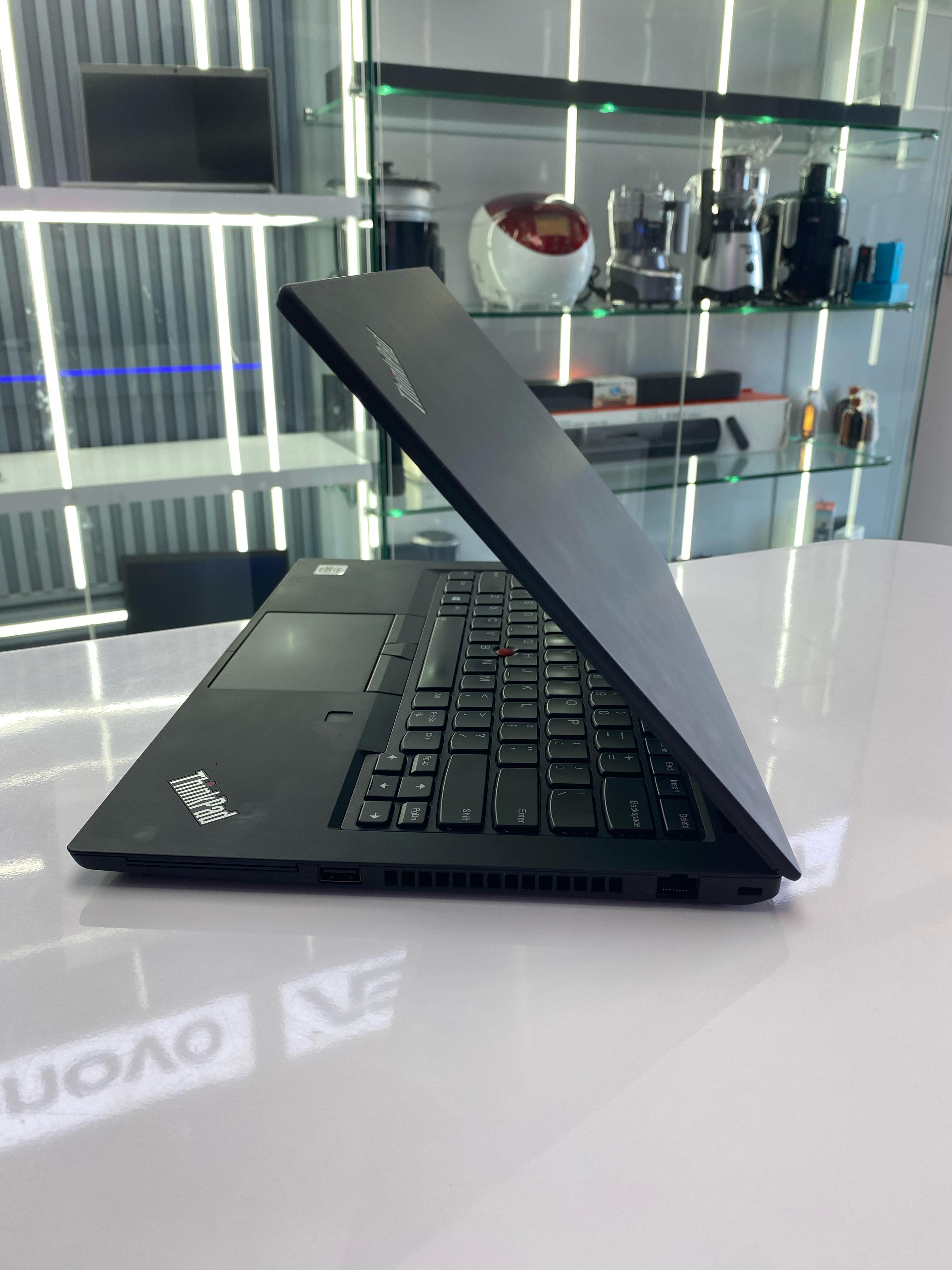 computadoras y laptops - LENOVO THINKPAD T14 0