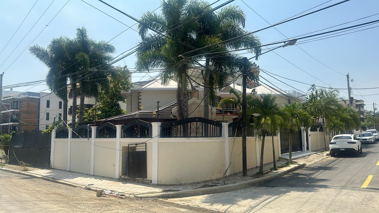casas - CASA EN VENTA EN VILLA MARIA, SANTIAGO. 5