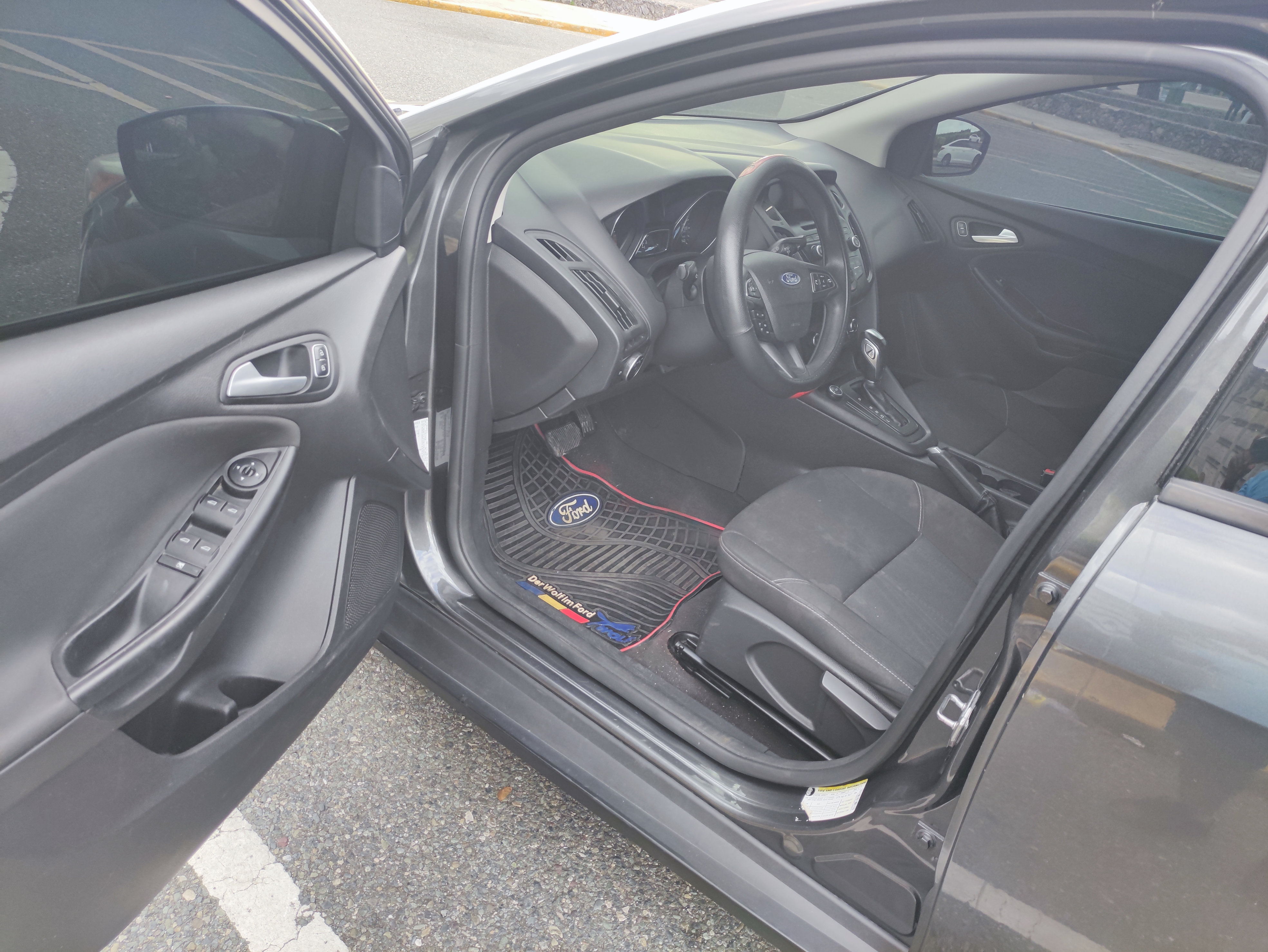 carros - Ford Focus SE 2015, en excelente condiciones financiamiento disponible  6