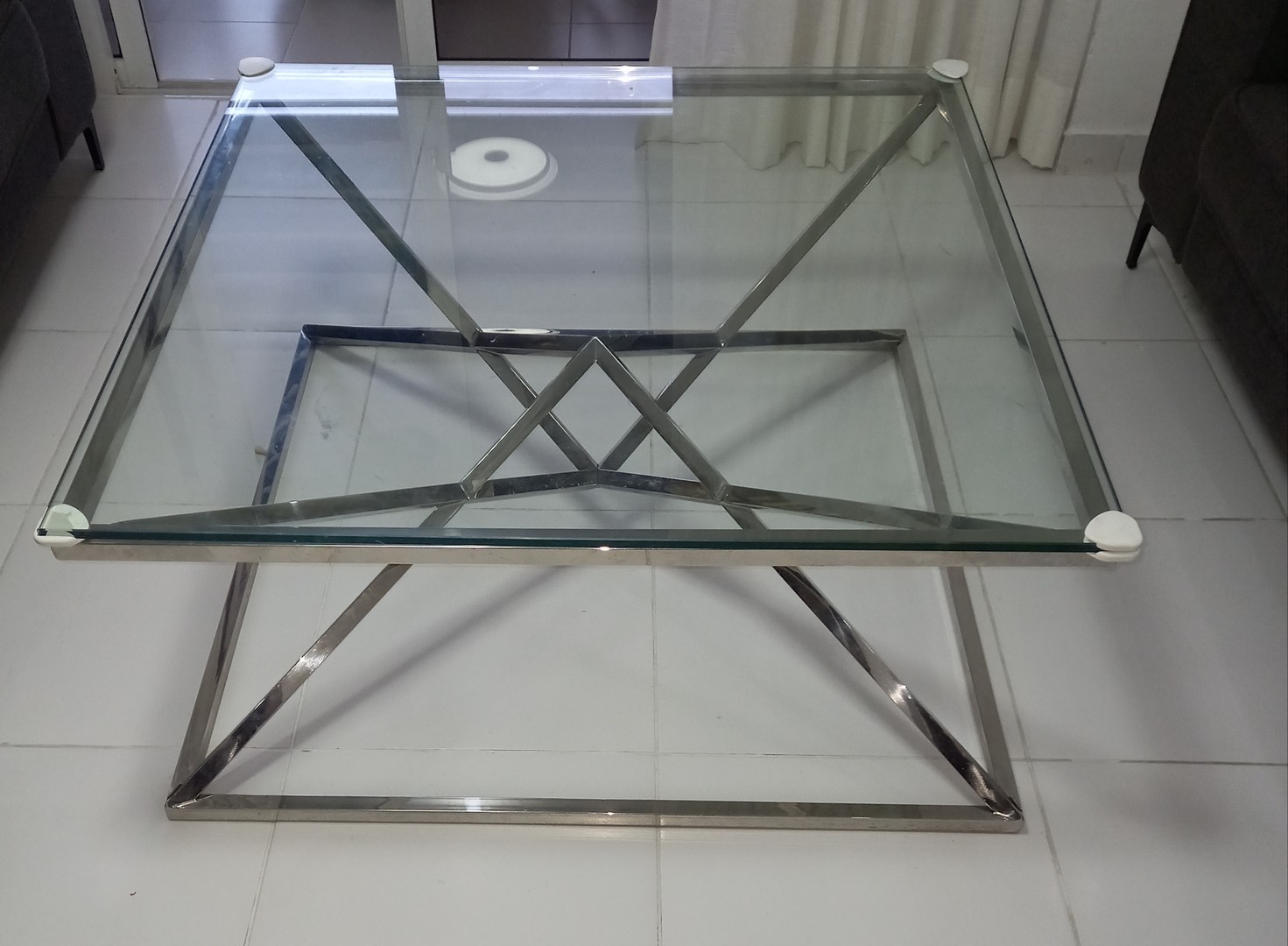 decoración y accesorios - Vendo mesa de centro y repisa plateada. 0