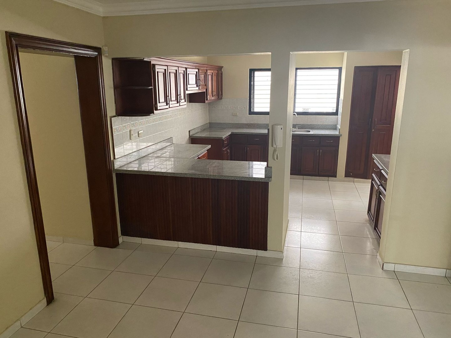 apartamentos - 🔵Apartamento clasico 1er piso en Evaristo morales 
 0