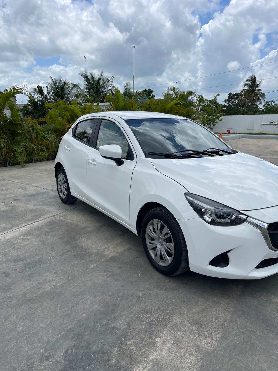 carros - Mazda Demio 7