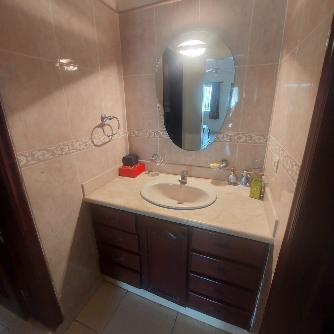 casas - Altos de Arroyo Hondo lll casa 4 habitaciones 4 parqueos  8