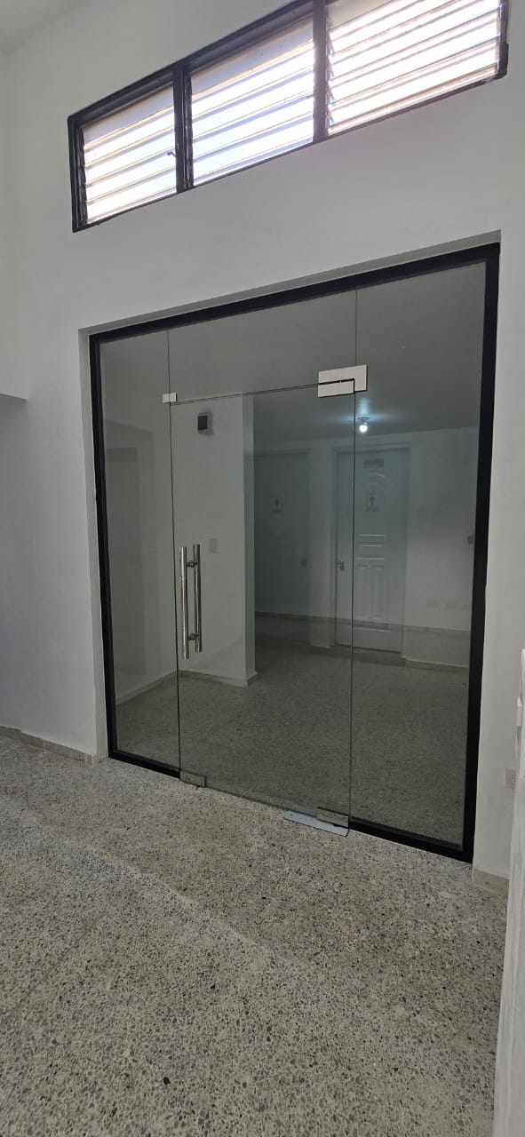 oficinas y locales comerciales - Renta Módulos Co
merciales, La Española, Villa Olga 5
