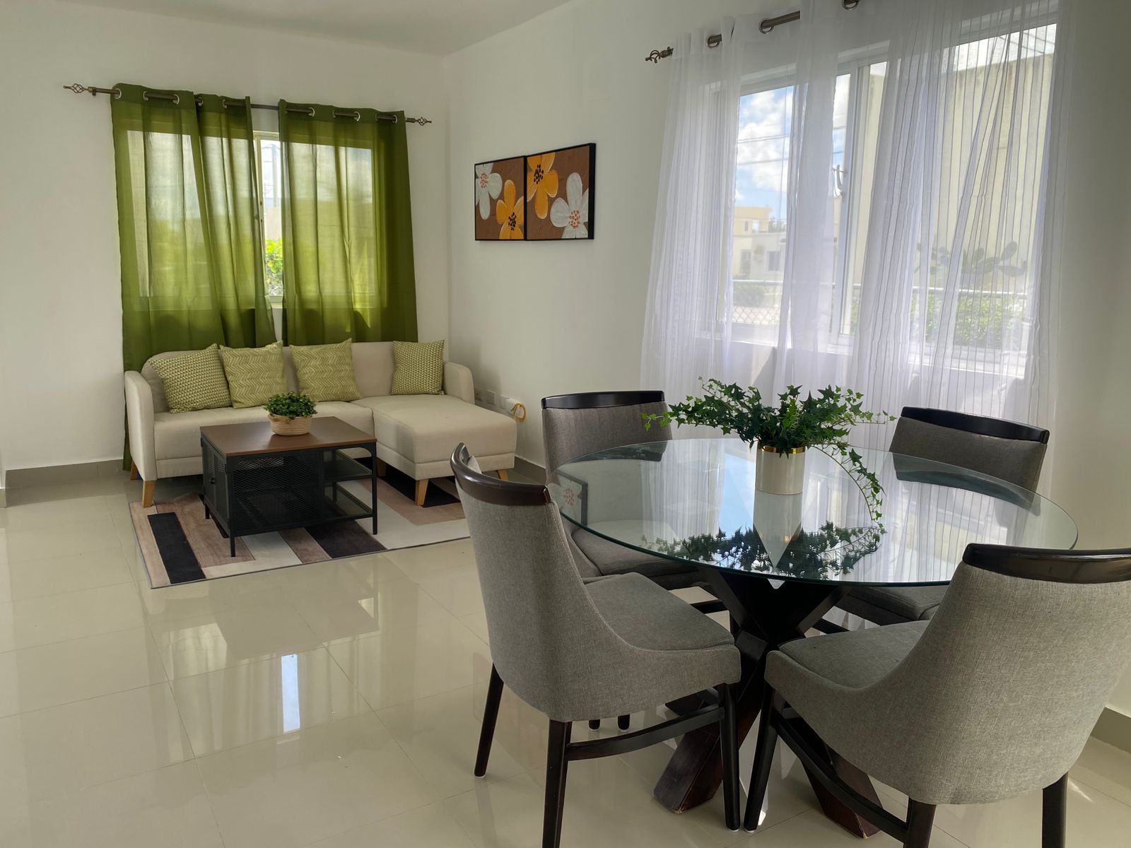 casas - Hermosa Town House en área Central (Ciudad Del Sol 8