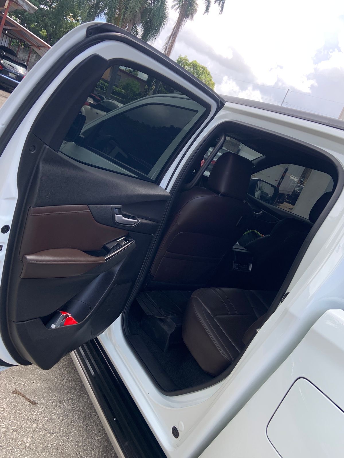 jeepetas y camionetas - Mazda BT 50 como nueva  8