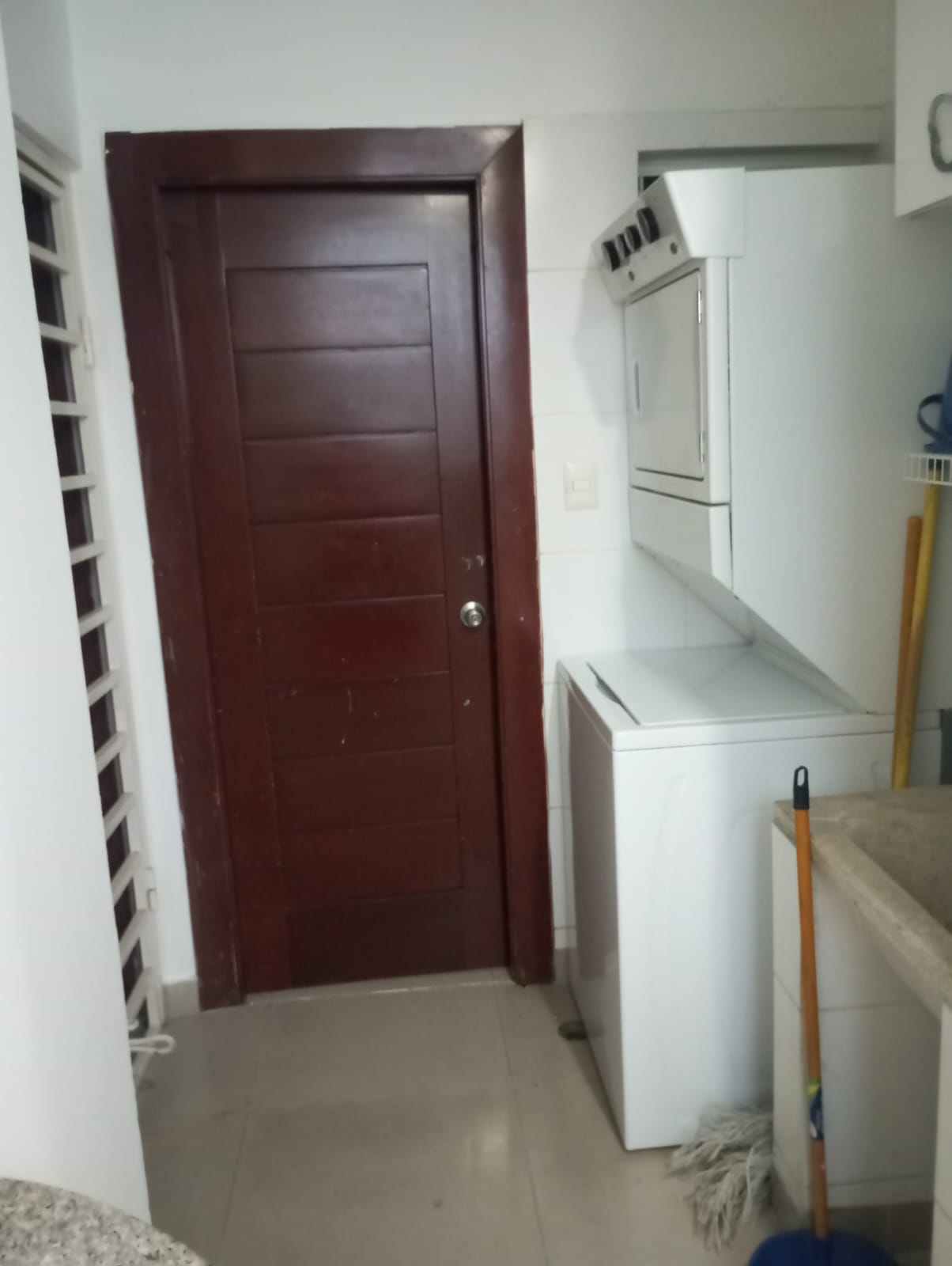 apartamentos - Alquiler Amueblado apartamento En Bella vista sur 1