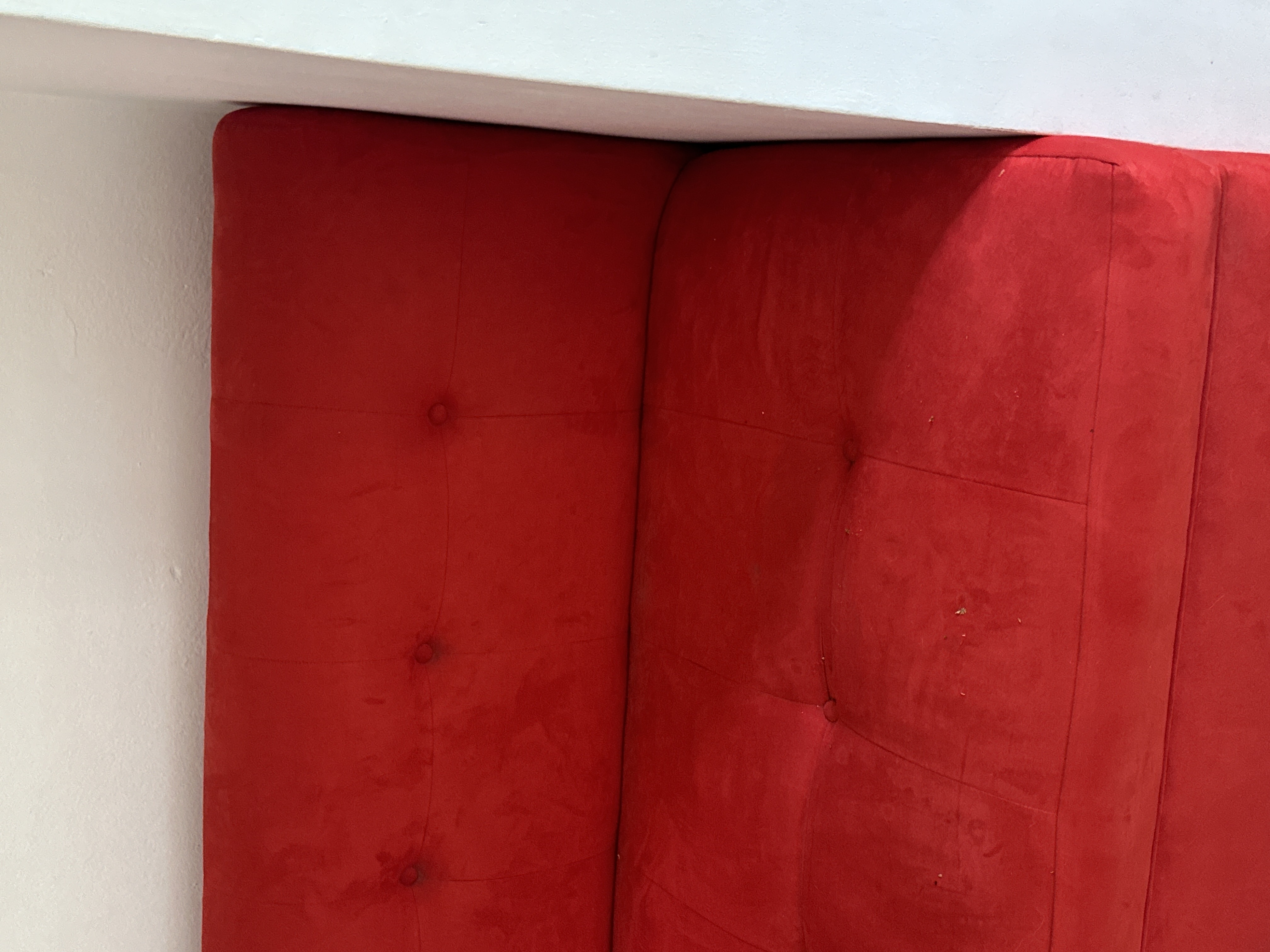 muebles y colchones - Sofá Rojo de 2 Plazas – Compacto, Cómodo y Estilo Moderno 2
