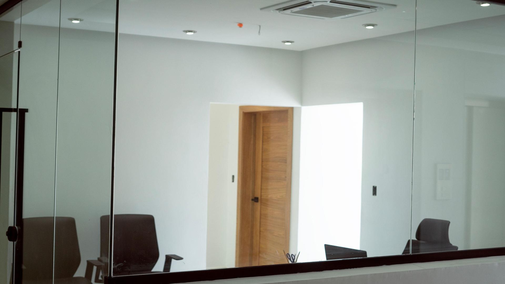 oficinas y locales comerciales - LOCAL COMERCIAL EN EVARISTO MORALES 5