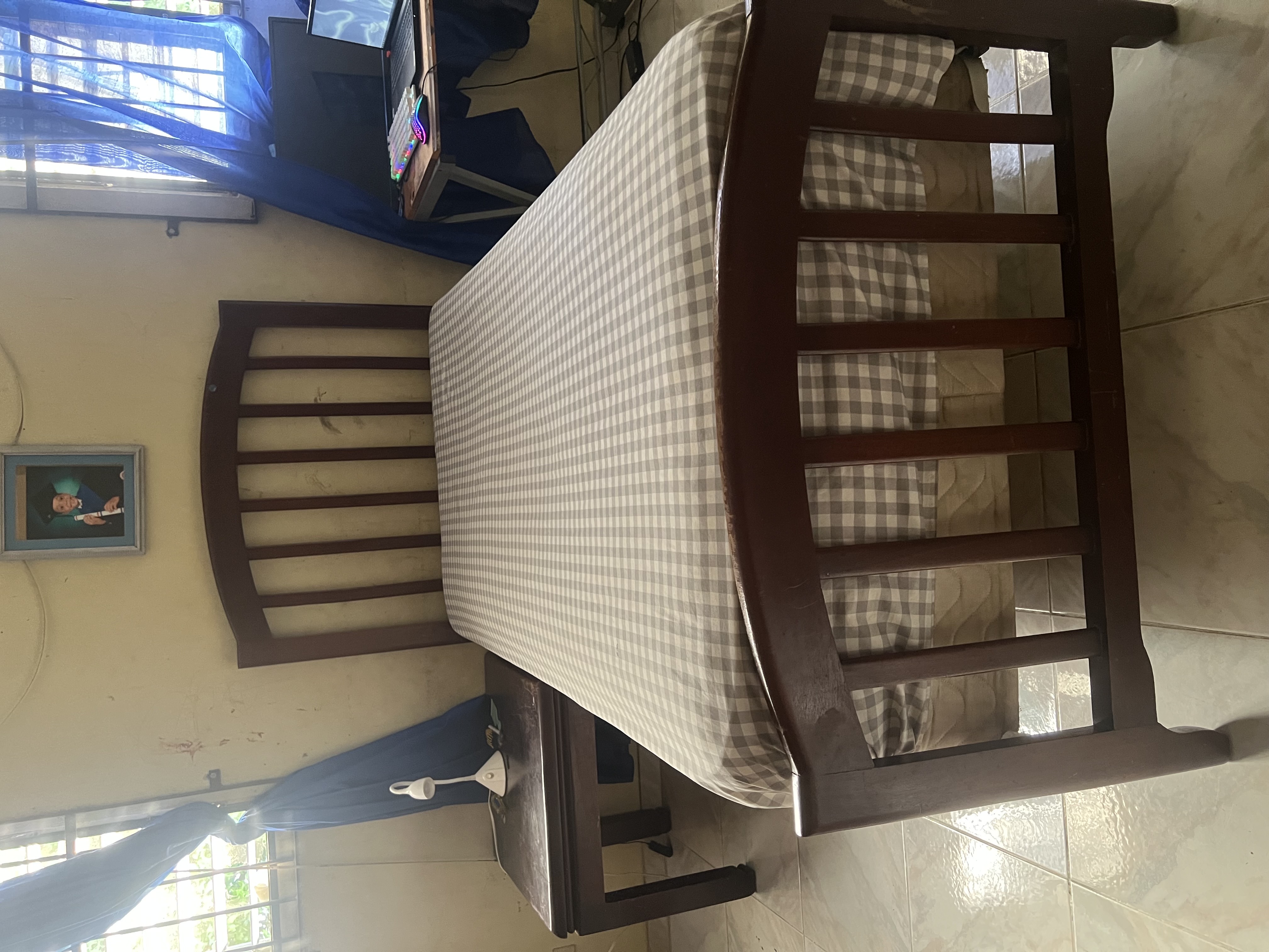 muebles y colchones - camas Twins en caoba 0