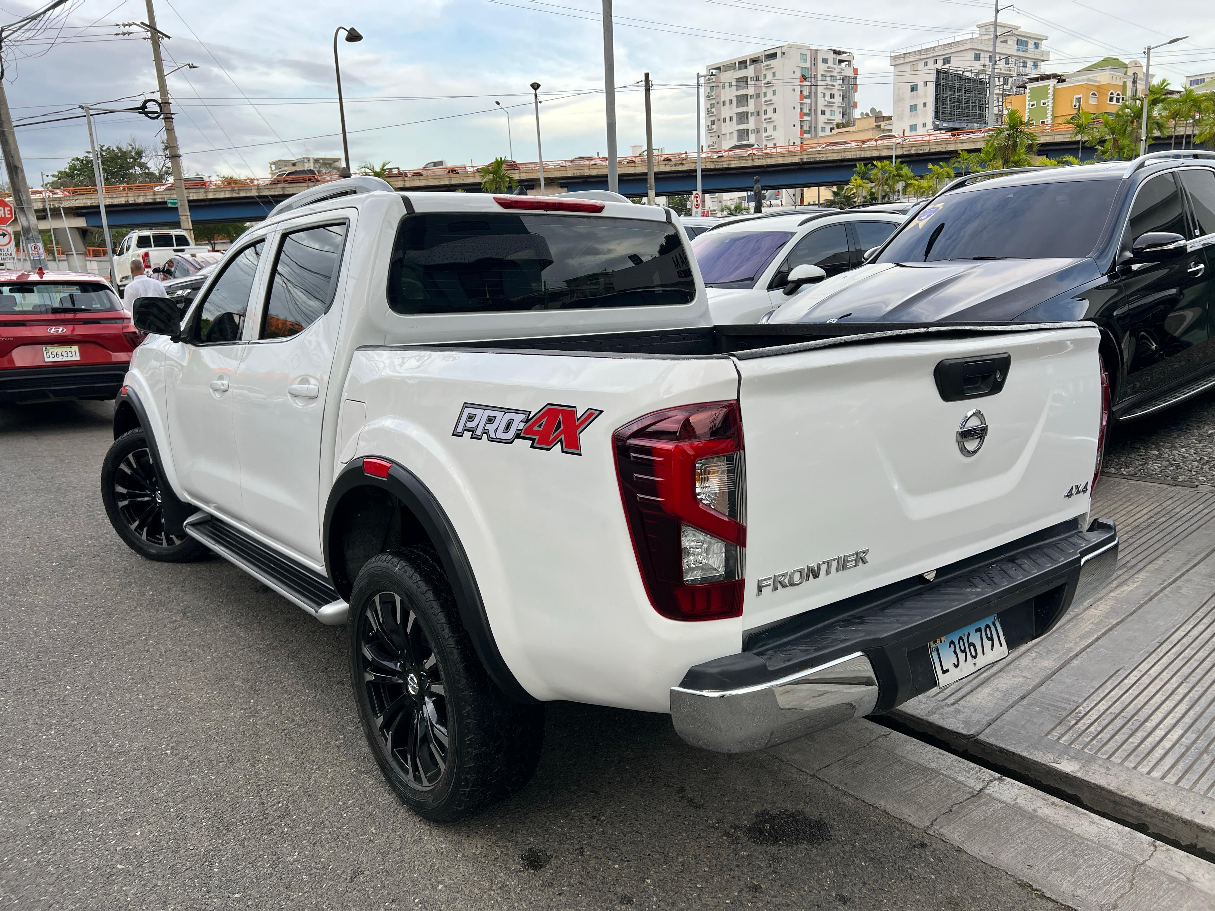 jeepetas y camionetas - Nissan Frontier NP300 2019 Modificada 5