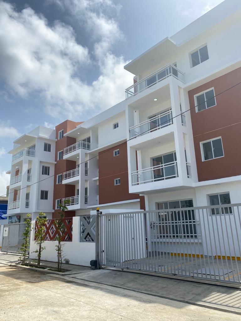 apartamentos - Venta de casa en la autopista de san Isidro santo  domingo 1er nivel listo 1
