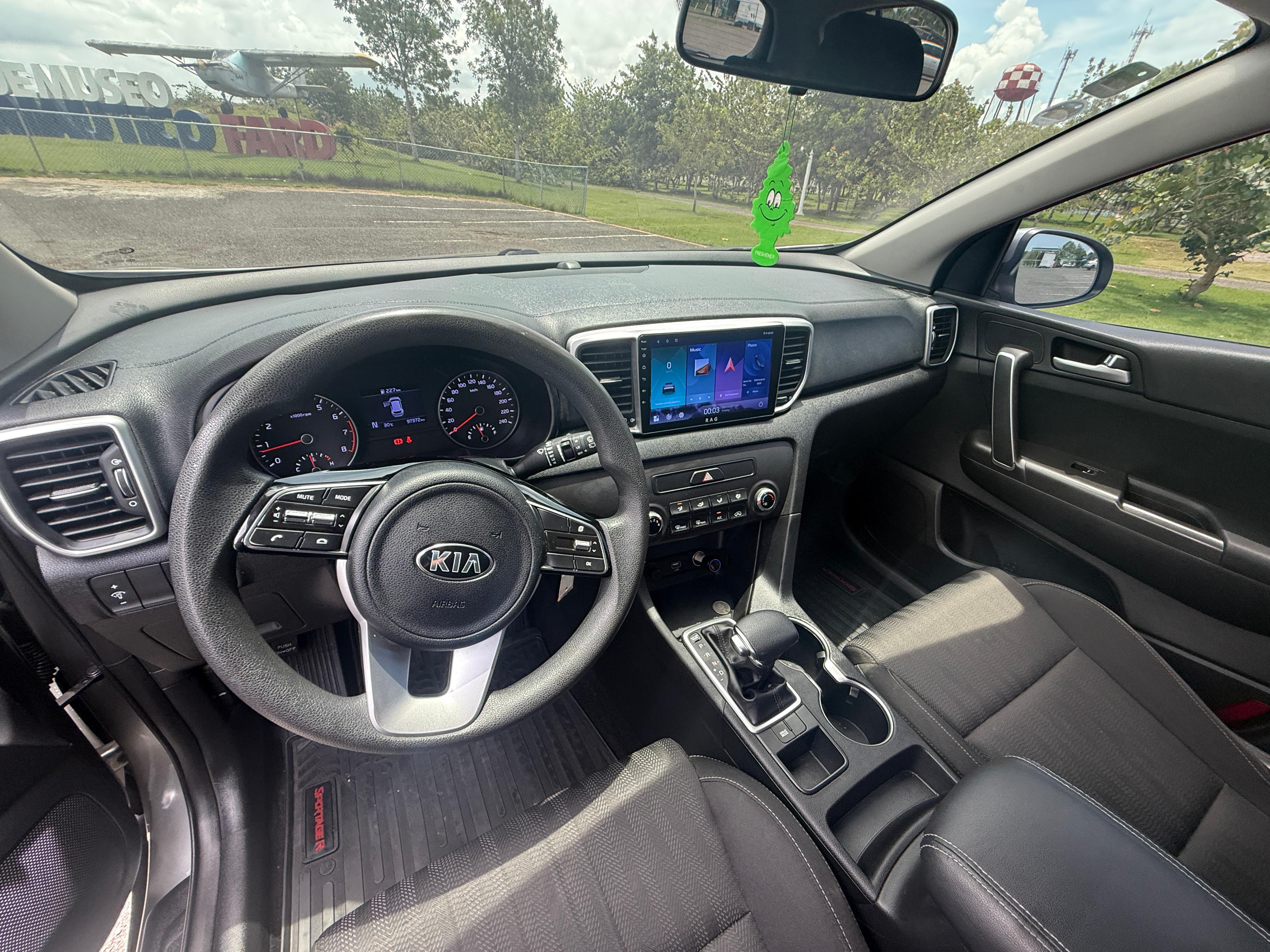 jeepetas y camionetas - Vendo kia sportage lx 2020 7