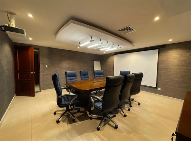 oficinas y locales comerciales - Local amplio en Naco 600 m 1